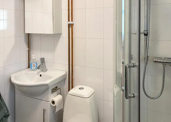 3 Bedroom Awesome In Semesterbostad *